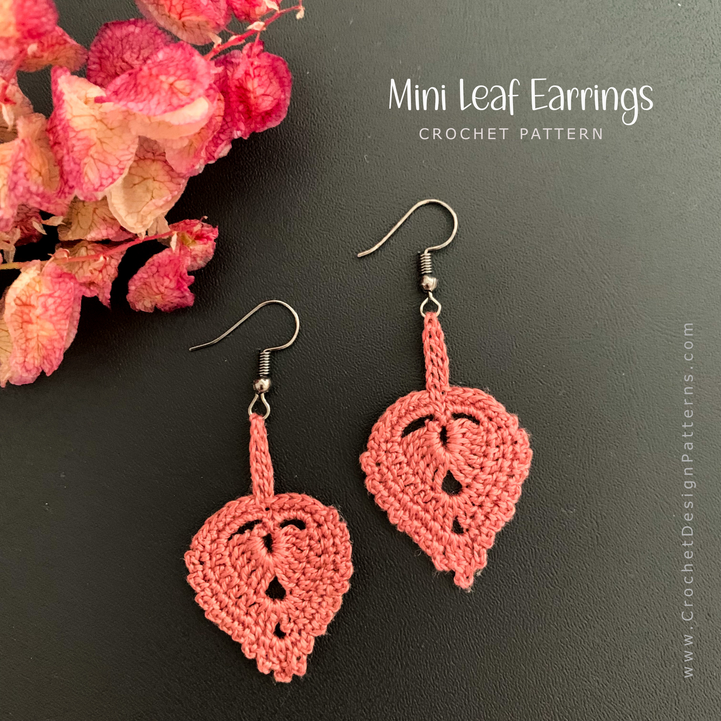 Mini leaf earrings